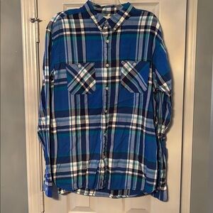 Urban Pipeline Long Sleeve Shades of Blue Plaid Shirt